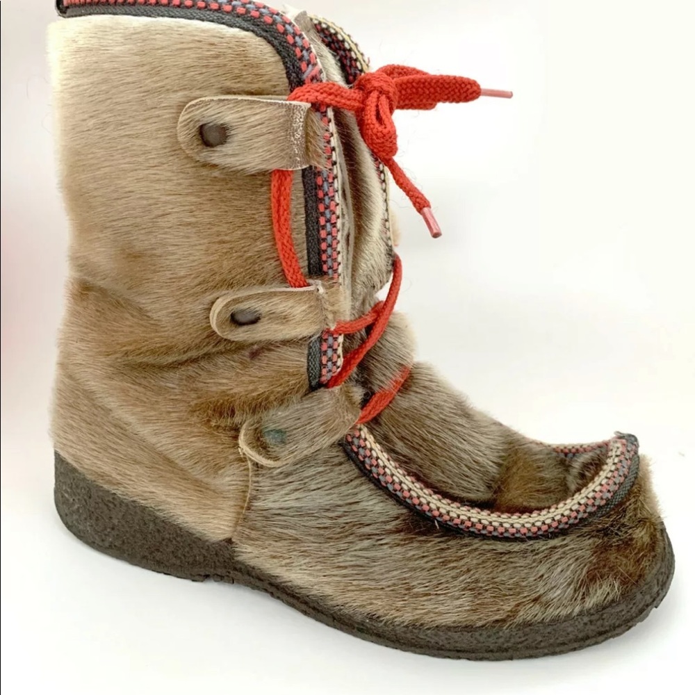 Not for sale - In Search Of Topaz of Norway fur boots size 39!